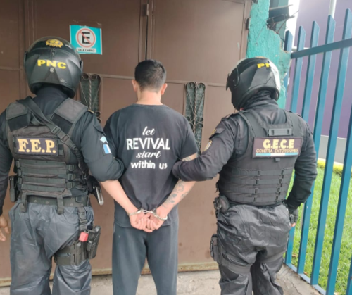 El detenido fue identificado en un control del plan Semáforo Seguro, en la calzada Atanasio Tzul. (Foto: PNC)