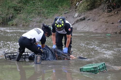 El cuerpo se encontraba atado de pies y manos. (Foto: CVB)
