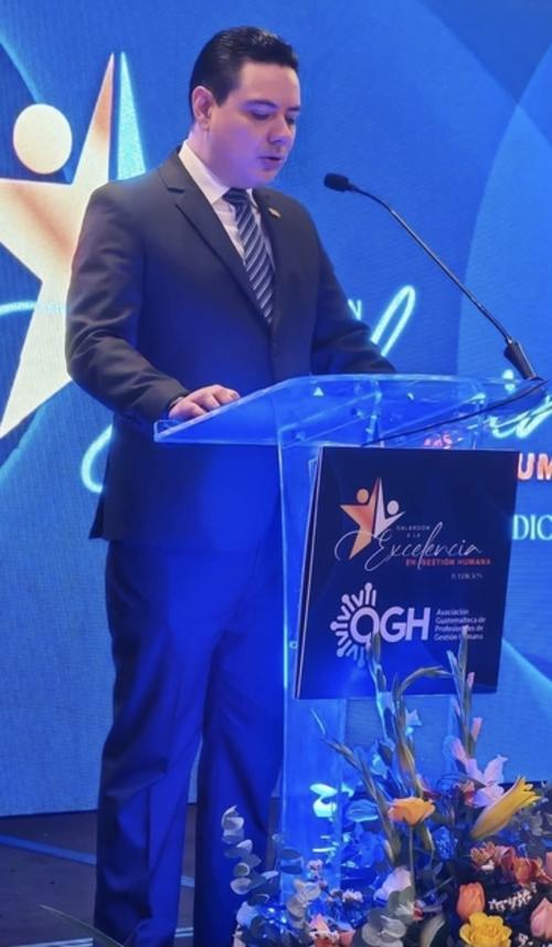 Rodrigo Valdeavellano, presidente de la AGH, destacó la importancia de preparar a las organizaciones para los retos del futuro sin perder el enfoque humano. (Foto: Cortesía AGH)