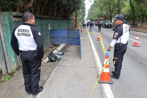 El cuerpo de la víctima quedó a la orilla de la carretera. (Foto: CVB)