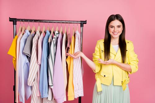 Cuelga las prendas. (Foto: Shutterstock)