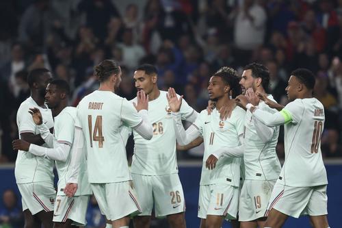 Francia celebra el segundo gol de su equipo durante el amistoso contra Irlanda del Norte. Fue su último juego previo al Mundial.