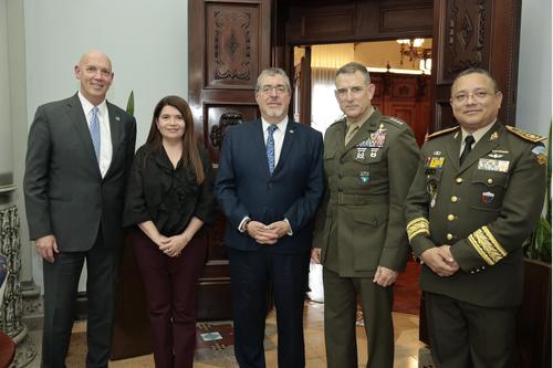 Bernardo Arévalo, Estados Unidos, Comando Sur, Guatemala, visita, Francis Donovan, lucha contra el narcotráfico, 03
