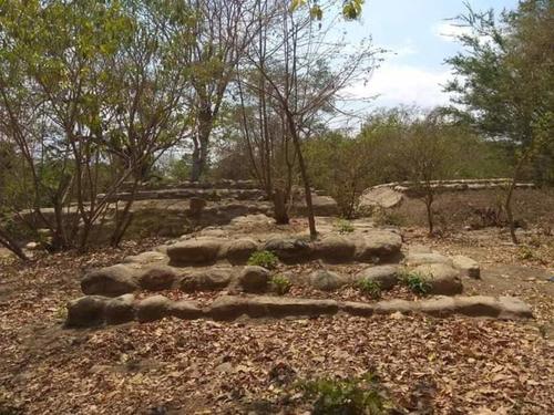 En el sitio se aprecian plataformas que fueron construidas con piedra por una antigua civilización. (Foto: Archivo)