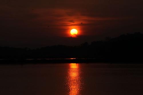 Un atardecer imperdible en este punto de la costa sur. (Foto: salvemoselmanchon.org)