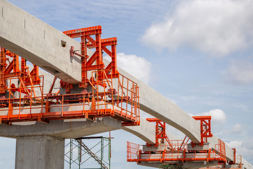 La nueva normativa permite contar con esquema legal más moderno y actualizado, lo que genera condiciones más favorables para la planificación y ejecución de proyectos estratégicos, indicó Fundesa. (Foto: Canva/Soy502)