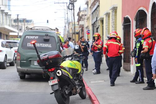 El microbús sufrió daños en uno de los costados. (Foto: CBM)