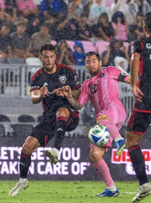 Aarón pudo disputar partidos ante el Inter de Messi. (Foto: DC United)