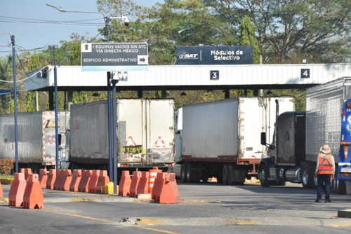 Los operativos de verificación en fronteras permitieron decomisar productos cuyo valor en aduana ascendió a Q46.3 millones, según la SAT. (Foto: Rudy Lopez/Colaborador)