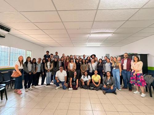 Los jóvenes participantes conocen de cerca los servicios municipales y se involucran en la mejora de su ciudad. (Foto: MuniGuate)