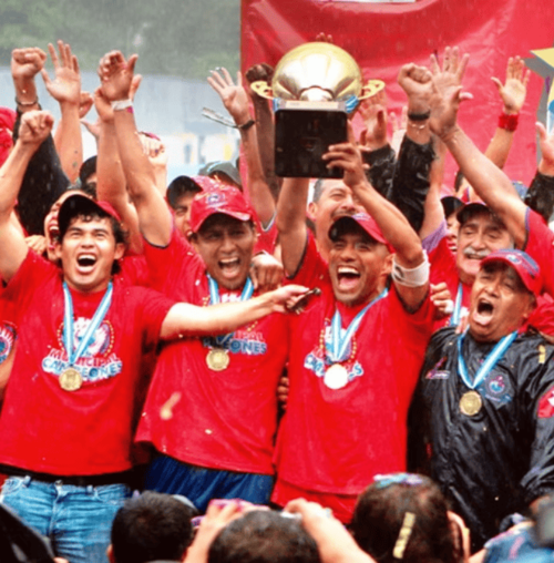 En año mundialista, Municipal celebro su pentacampeonato, el primero del futbol guatemalteco.