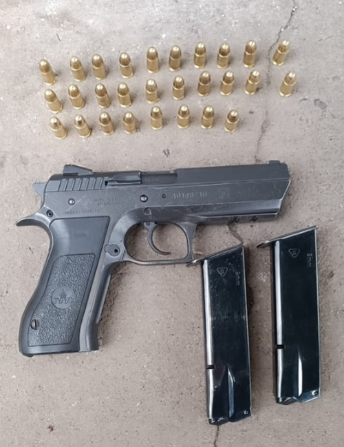 El arma fue incautada para fortalecer la investigación. (Foto: PNC)