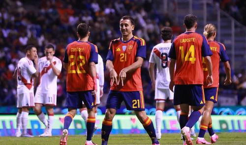 La España campeona en 2010, tenía como base a jugadores del Barcelona, tal y como ahora sucedió con la convocatoria de 8 blaugranas. (Foto: FIFA)