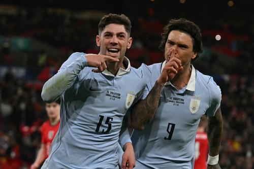 El equipo de Marcelo Bielsa contará con elementos clave como Fede Valverde y Darwin Núñez. (Foto: AFP)