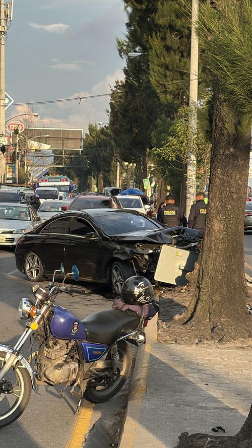 El tránsito se encuentra afectado en el sector. (Foto: Cortesía)