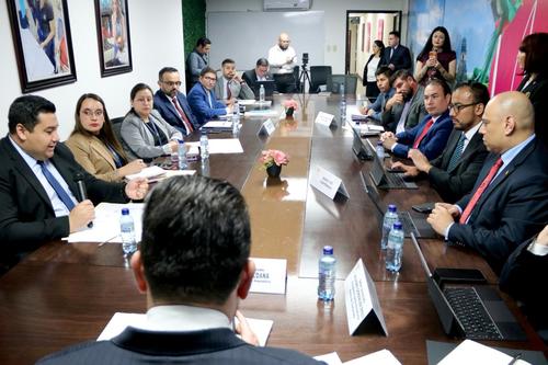 Instituciones debaten en el Congreso si Guatemala cuenta con herramientas suficientes para enfrentar el cibercrimen. (Foto: Organismo legislativo)