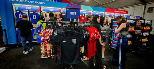 FIFA Store, Fan Festival, productos, souvenirs, Copa Mundial, productos, Guatemala, Soy502