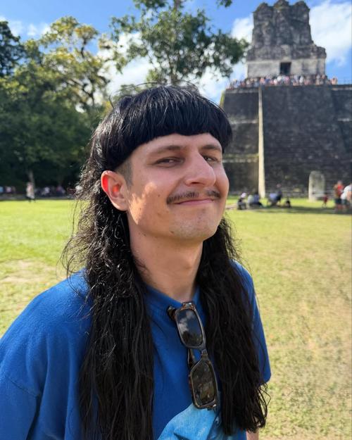 novia confirma visita oliver tree guatemala 3