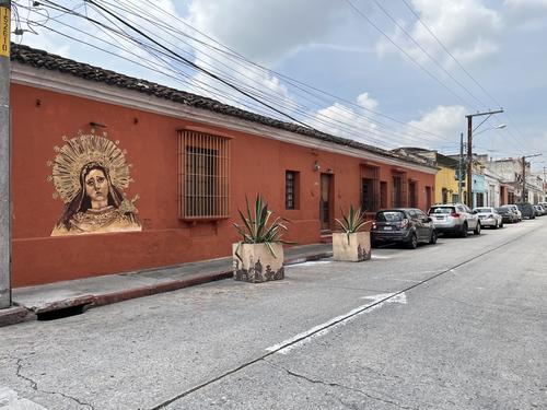 Cerca de la iglesia se pueden observar algunas imágenes en honor a Jesús Nazareno y a la Virgen de Dolores mercederios. (Foto: Sandra Sebatián/Colaboradora)