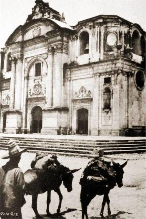 A pesar de los cambios urbanos y el paso del tiempo, La Merced conserva gran parte de su esencia histórica. (Foto: Sergio Cruz, Foto Rex)