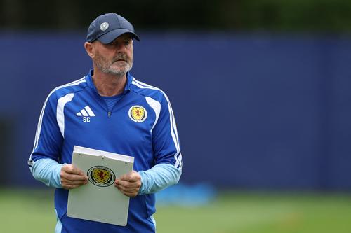 Steve Clarke pretende sellar la clasificación de su selección a dieciseisavos. (Foto: AFP)
