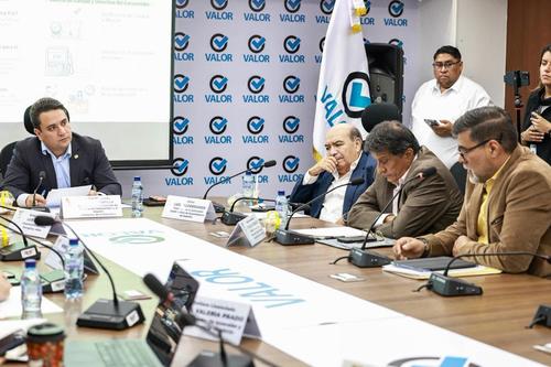 Expendedores de combustible pidieron reglas claras para definir responsabilidades ante posibles denuncias de consumidores. (Foto: Organismo Legislativo)