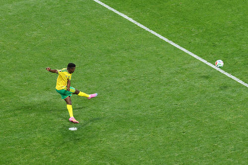 Mokoena cortó una acción prometedora cuando los europeos llegaban al ataque. (Foto: FIFA)