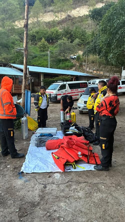 Las labores de búsqueda del conductor continuarán este domingo tras ser suspendidas este sábado. (Foto: CVB)