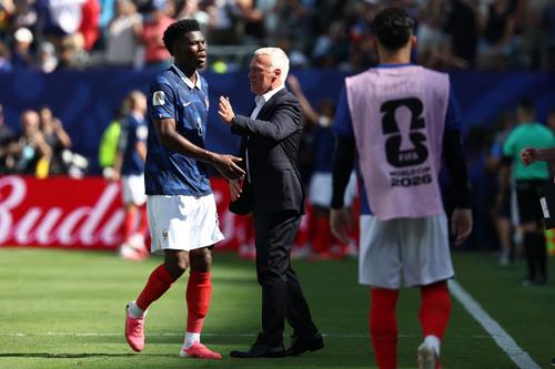 Les Bleus contabilizaron 11 remates a puerta en su primer juego del Mundial 2026, 8 de esos fueron dentro de los tres palos. (Foto: AFP)