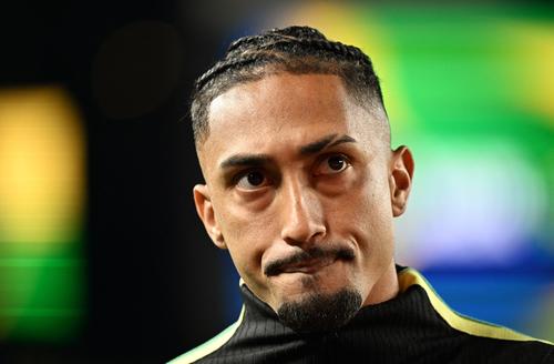 Raphinha es el jugador con la mayor cantidad de centros con la selección de Brasil, con 10, así mismo es el futbolista que más sprints o arrancadas registra con 108. (Foto: AFP)