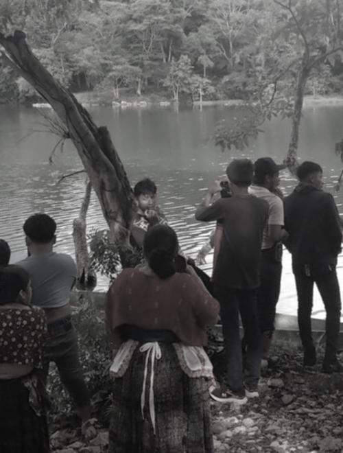 El cuerpo de la víctima fue localizado flotando. (Foto: Irma Tzi/colaboradora)