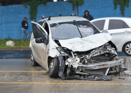 La imprudente maniobra del conductor provocó el accidente. (Foto: Julio Bala/colaborador)