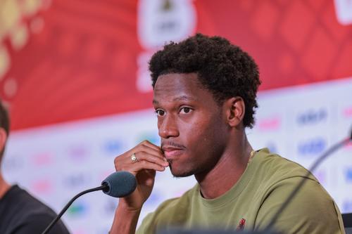 Jonathan David es el jugador canadiense que hizo más remates a puerta durante la segunda jornada frente a catar, con 11. (Foto: AFP)