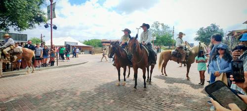 Dallas, vaqueros, turismo, Argentina, Fort Worth Stockyards, Guatemala, Soy502