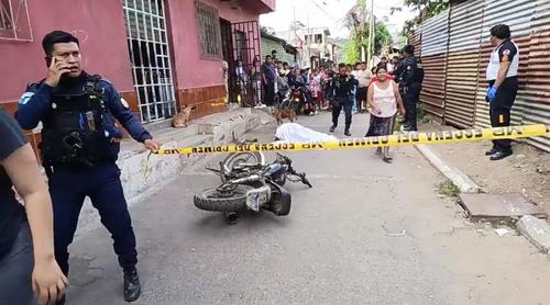 La víctima murió en el lugar debido a la gravedad de las heridas de bala. (Foto: Redes sociales)