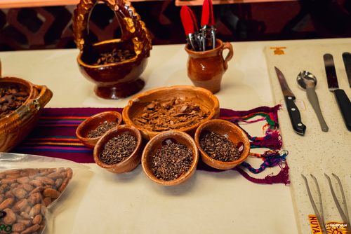 Durante el proceso de fermentación en cajas de madera, el grano de cacao desarrolla los aromas que lo distinguen. (Foto:BEPS International)