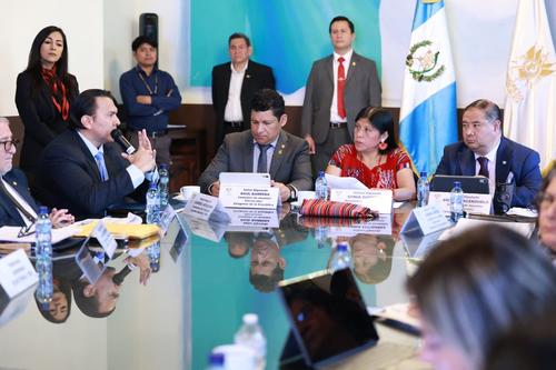 Reunión de la Comisión de Asuntos Electorales con autoridades del TSE. (Foto: Organismo Legislativo/Soy502)
