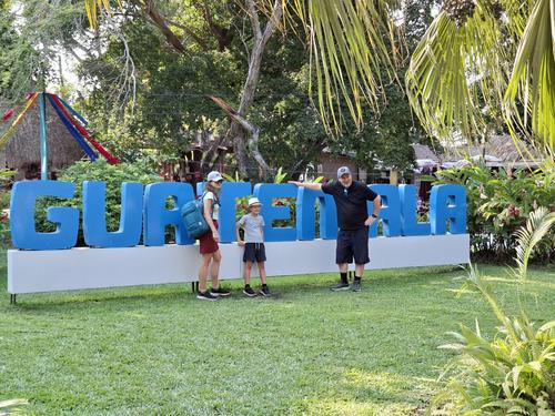 Turistas que llegaron en el crucero. (Foto: Inguat)