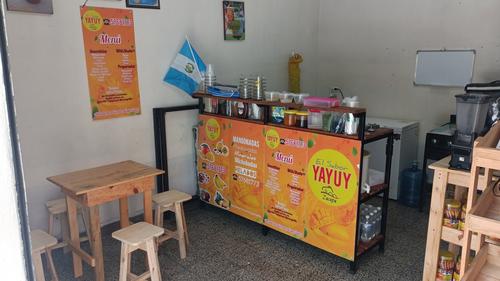 En su pequeño negocio atienden a la clientela, pero también asisten a actividades. (Foto: El Sabor Yayuy)