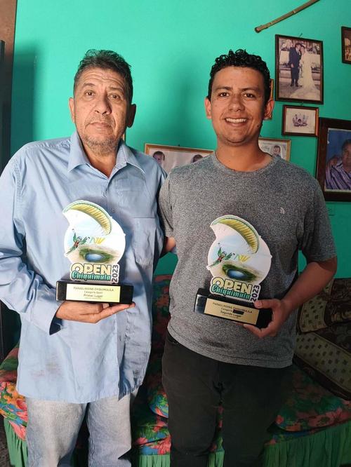 Compartió el triunfo del Open de Chiquimula con su padre William Ramiro Elías, quien lo motivó a seguir sus sueños. (Foto: Olga Vásquez/Colaboradora)