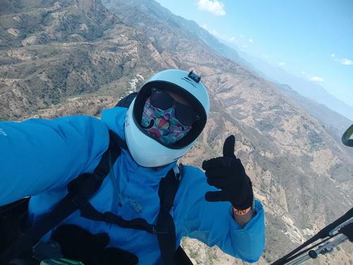 Desde los aires, el deportista muestra su buena actitud. (Foto: RR. SS.)