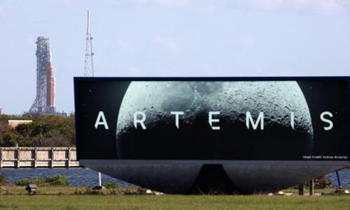 El cohete Artemis II del Sistema de Lanzamiento Espacial. (Foto: AFP)