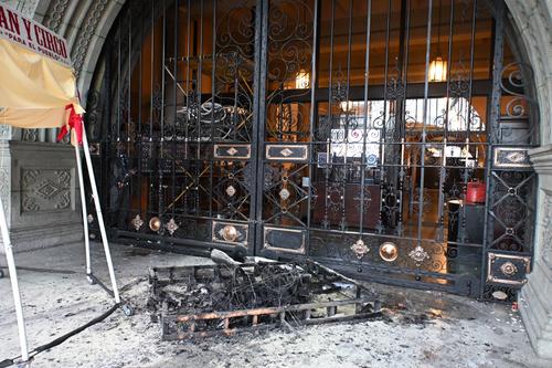 La situación se produjo mientras se realizaba el desfile bufo en zona 1. (Foto: Jose Luis Pos/Nuestro Diario)