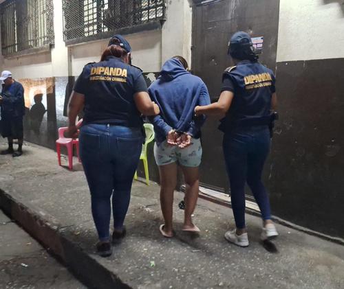 La mujer fue puesta a disposición de la ley. (Foto: PNC)