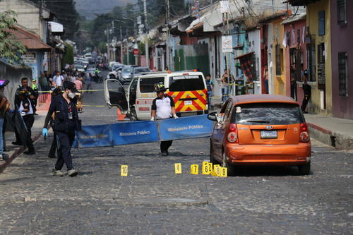 En la escena del crimen quedaron varios casquillos de bala. (Foto: Renato Melgar/Colaborador)