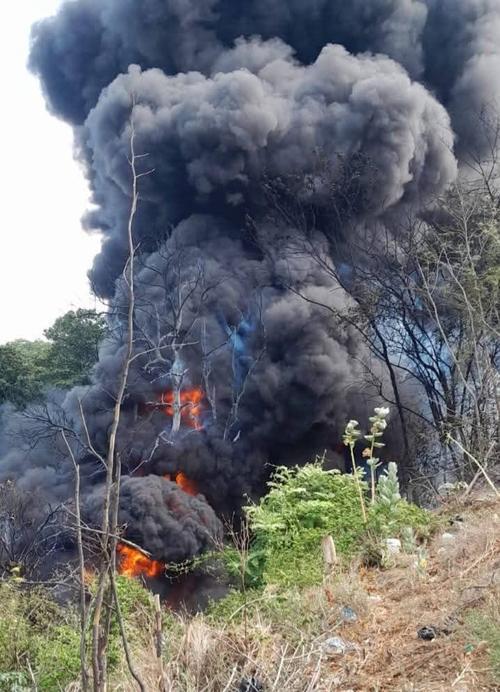 La pipa explotó minutos después de haber sufrido un accidente de tránsito. (Foto: Olga Vásquez/Colaboradora)