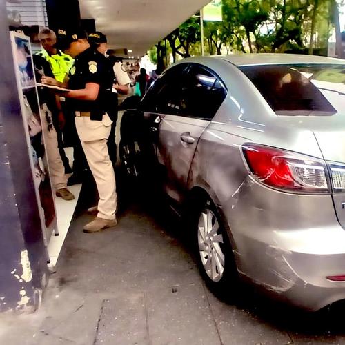 El conductor irresponsable pudo haber provocado un grave accidente. (Foto: Amílcar Montejo)
