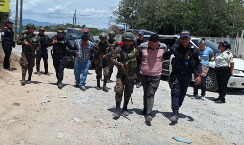 Los integrantes de "Los Poffets" fueron puestos a disposición de la justicia (Foto: PNC)