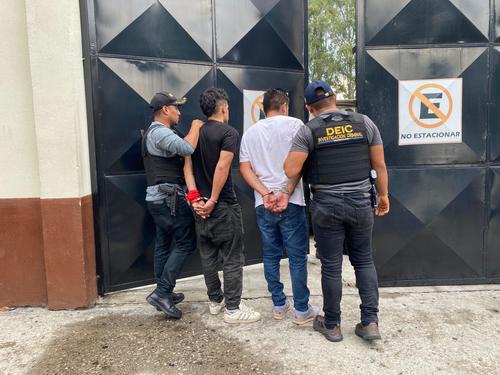 Los detenidos fueron puestos a disposición de las autoridades competentes. (Foto: PNC)