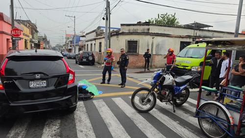 El accidente ocurrió en la colonia Landívar, zona 7. (Foto: CBM)